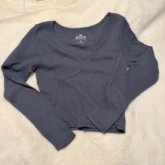 Hollister Tops - HOLLISTER CROP LONG SLEEVE
